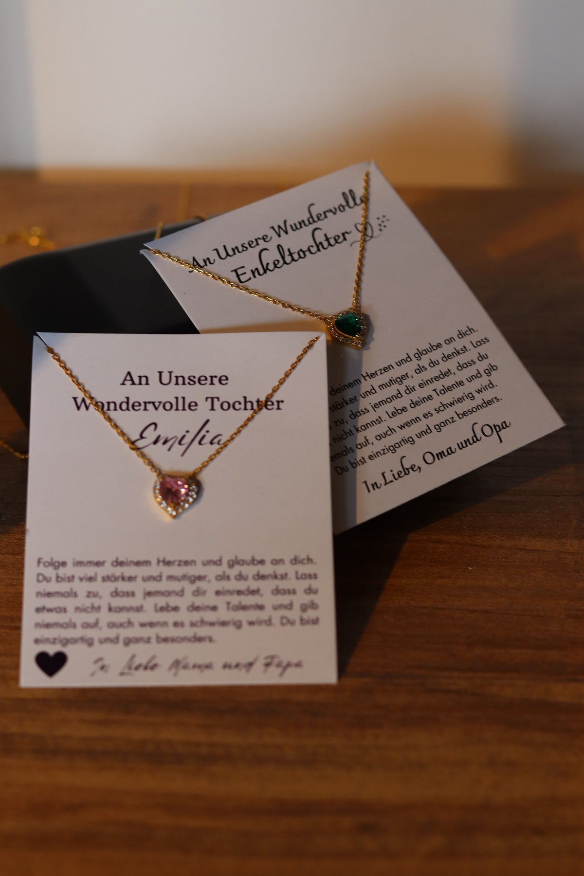 Silbernes Herz-Halskette mit LED-Box, Schmuck mit Personalisierungskarte, Geschenk für besondere Anlässe, Geburtstag Mädchen,